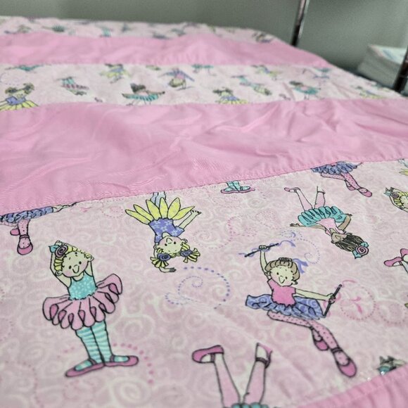 Handmade Baby Girl Ballerinas Quilt 75"x50" Pink Purple Lightweight Baby Blanket - Picture 2 of 6